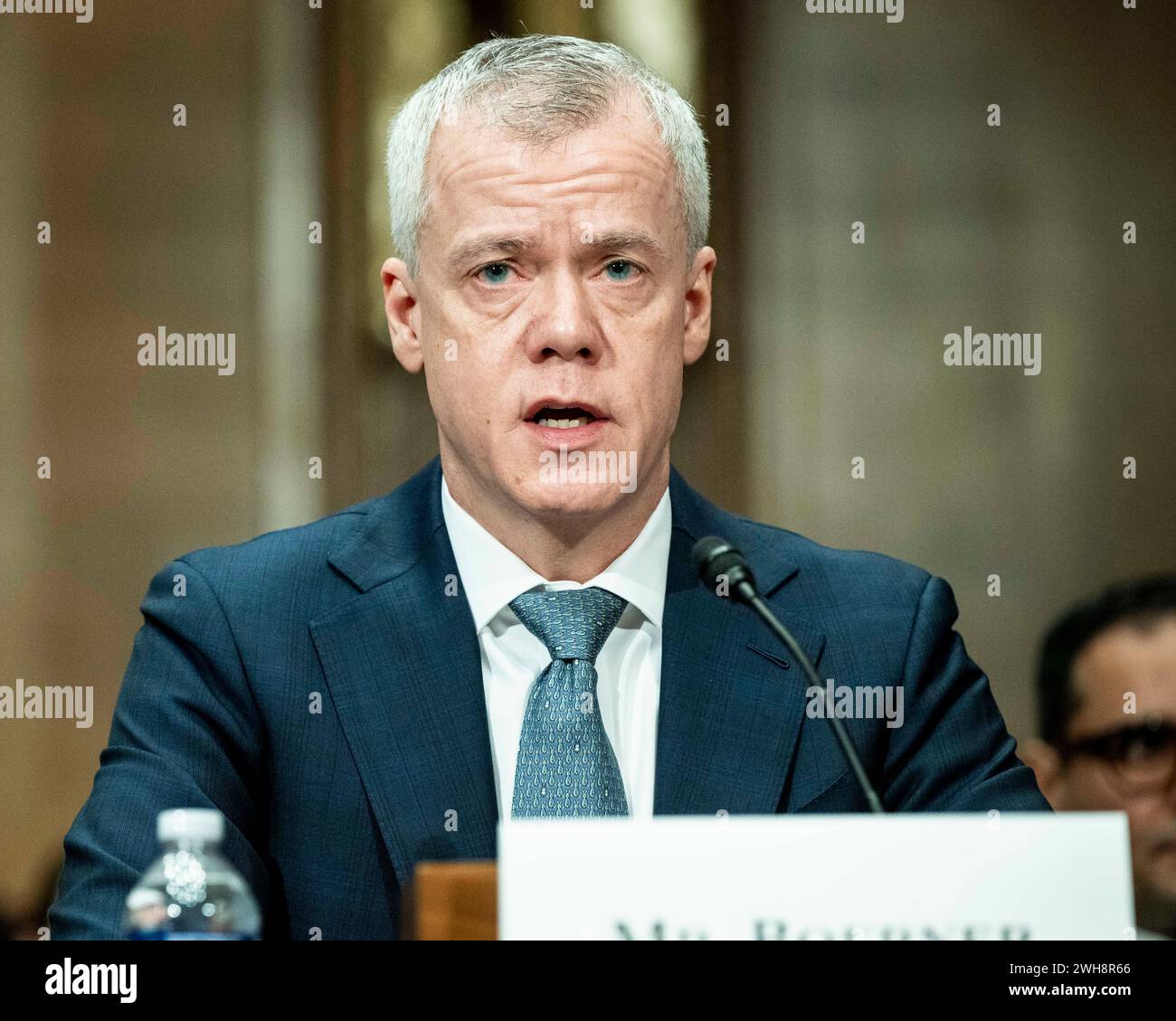 Washington, District of Columbia, USA. Februar 2024. CHRIS BOERNER, Chief Executive Officer, Bristol Myers Squibb, sprach bei einer Anhörung des Senatsausschusses für Gesundheit, Bildung, Arbeit und Pensionen im US-Kapitol. (Kreditbild: © Michael Brochstein/ZUMA Press Wire) NUR REDAKTIONELLE VERWENDUNG! Nicht für kommerzielle ZWECKE! Stockfoto