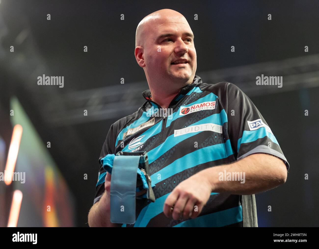 Berlin, Deutschland. Februar 2024. Darts, Premier League, Spieltag 2, Mercedes-Benz Arena Berlin. Rob Cross lächelt. Darlegung: Andreas Gora/dpa/Alamy Live News Stockfoto