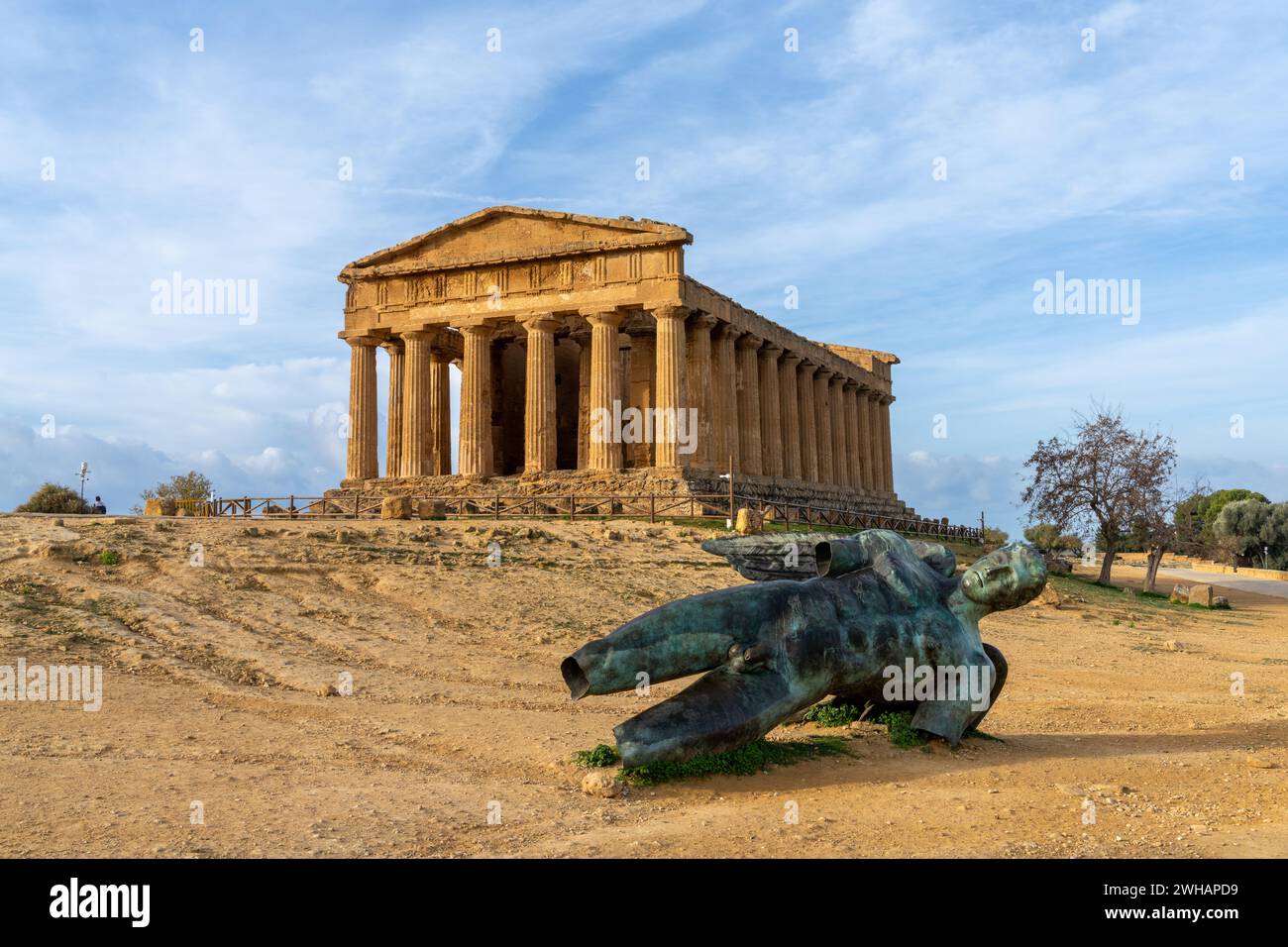 Agrigento, Italien - 3. Januar 2024: Blick auf den Tempel der Concordia im Tal der Tempel Stockfoto