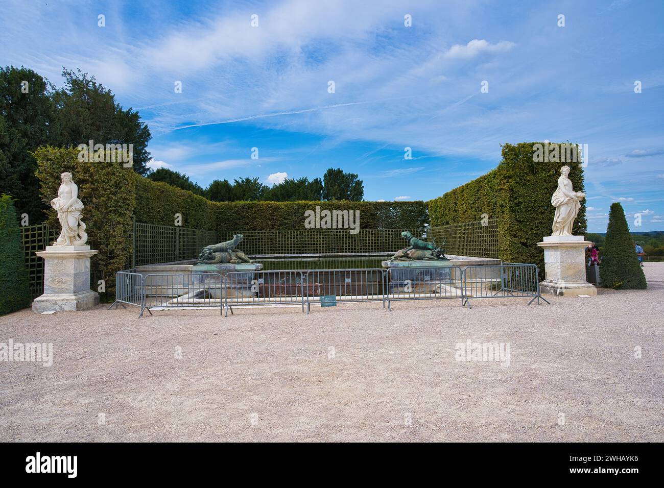 Versailles, Frankreich, 12.09.2023, Löwenstatuen im Garten des Schlosses von Versailles Stockfoto