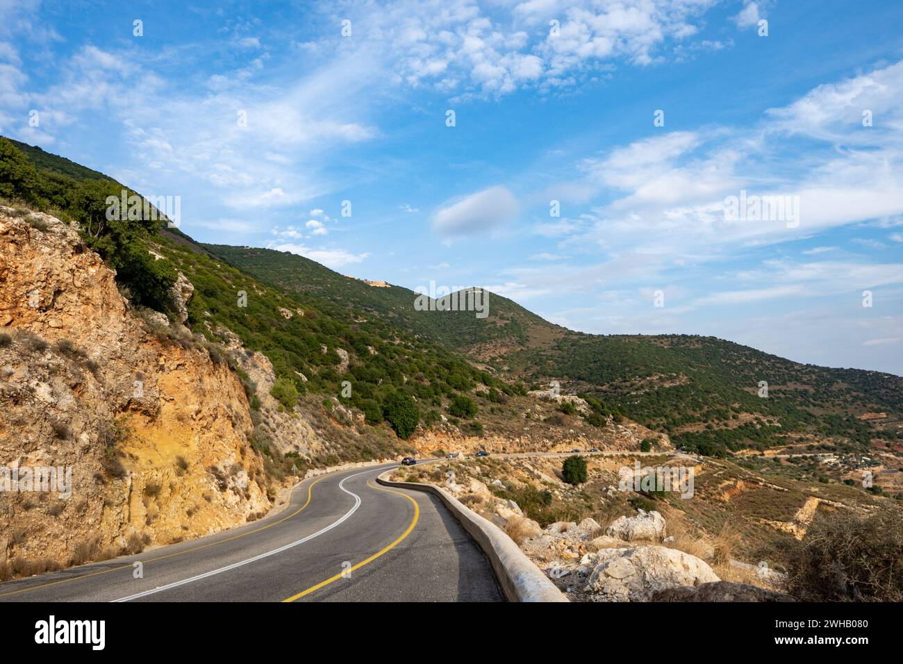 Gewundene Straße im Obergaliläa, Israel Stockfoto