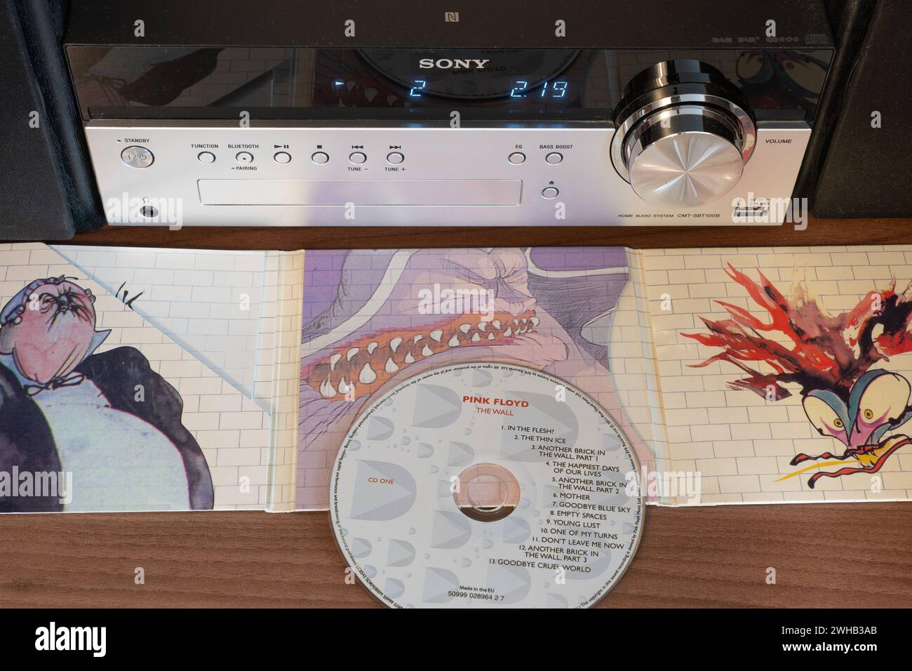 Pink floyd the wall album cover Fotos und Bildmaterial in hoher