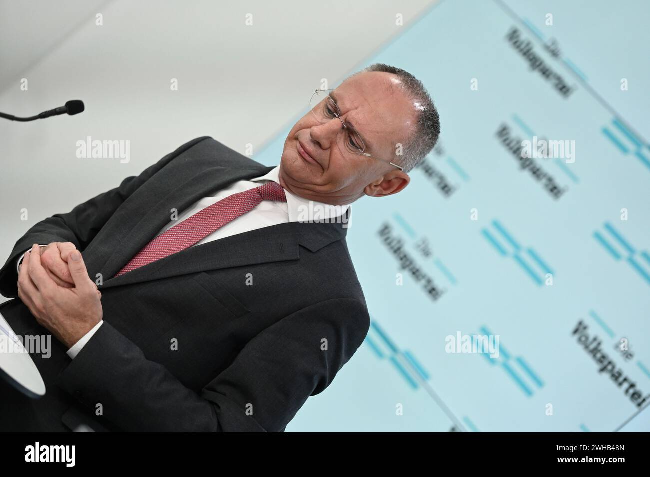 Wien, Österreich. Februar 2024. Pressekonferenz mit Innenminister Gerhard Karner (ÖVP) zum Thema Asyl und Migration Stockfoto