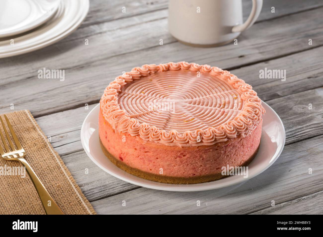 Käsekuchen mit Erdbeergeschmack Stockfoto