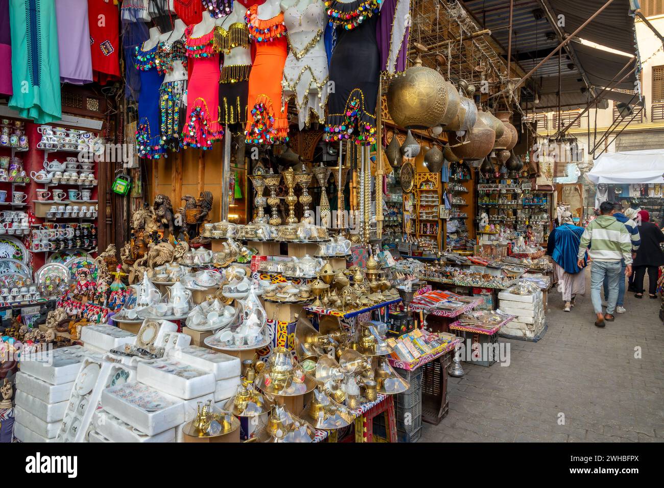 Ägyptisches Geschäft im Khan el-Khalili großen Basar in Old Kairo, Ägypten Stockfoto