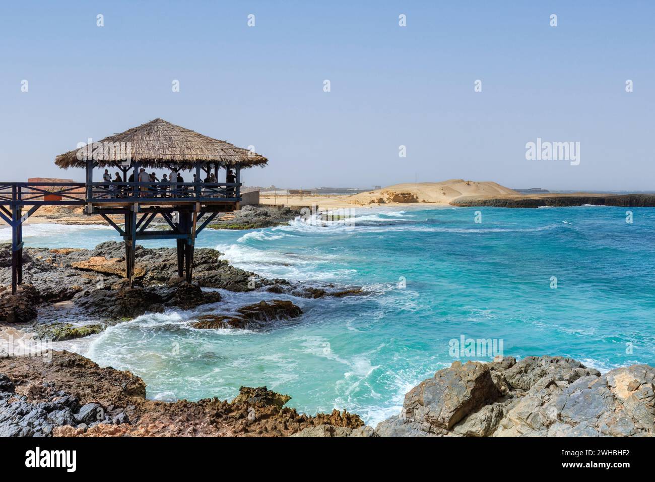 Atemberaubende Aussicht auf das Meer vom Pavillon des Piers von Boa Vista. Hochwertige Fotos Stockfoto