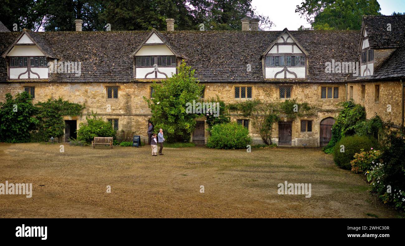 Innenhof der Lacock Abbey in Wiltshire, das Heim von William Fox Talbot im 19. Jahrhundert. Stockfoto