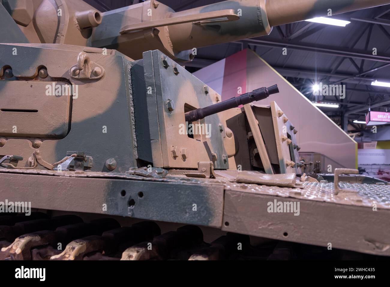 Detailansicht der zusätzlichen Schilder eines Panzers 4, die im Bovington-Panzermuseum ausgestellt sind. Januar 2024 Stockfoto