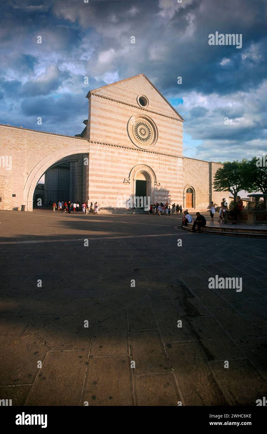 Italien Umbrien Assisi Kirche Santa Chiara Stockfoto