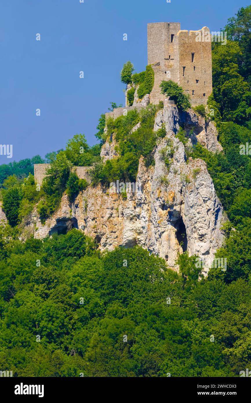 Ruine Reussenstein, Ruine einer Felsenburg über Neidlingen, Fels über dem Neidlinger Tal, Ministerialburg der Teckherrschaft, historisch Stockfoto