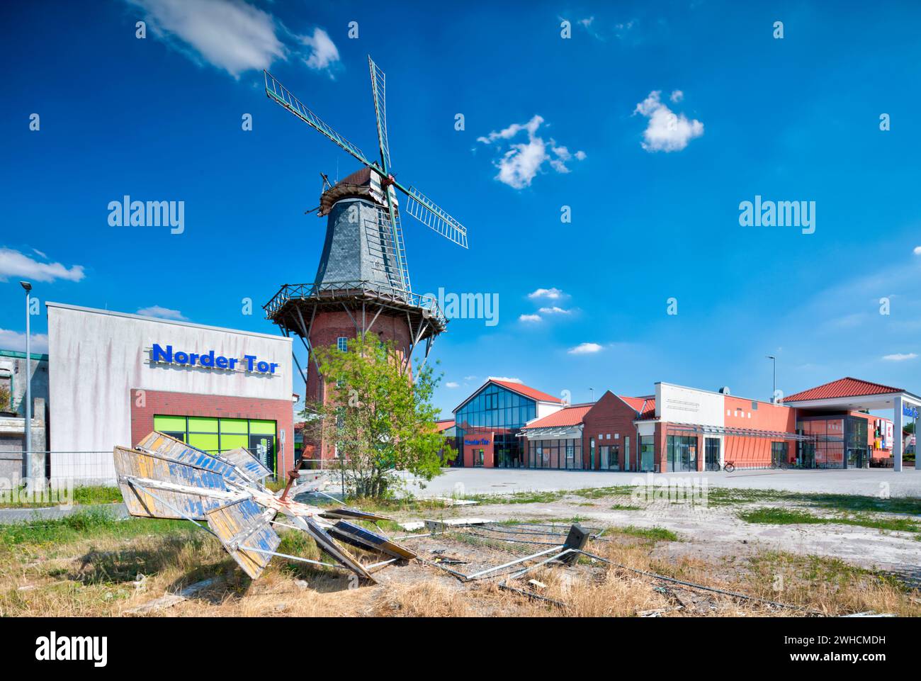 Altfriesland Mühle, Windmühle, Hausfassade, historisch, Fassade, Norden, Ostfriesland, Nordsee, Deutschland, Stockfoto