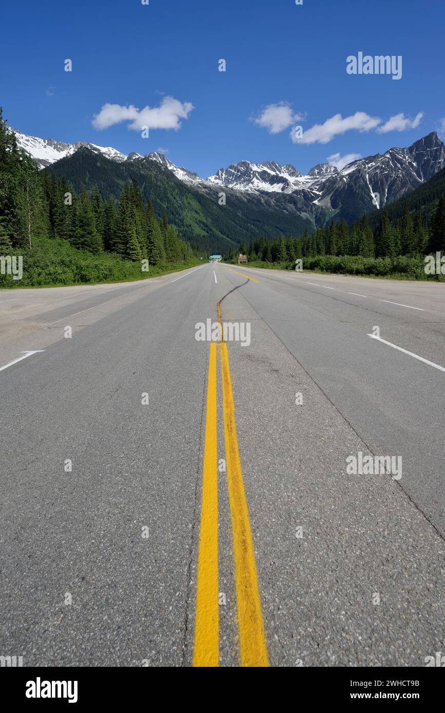 Trans-Canada Highway am Rogers Pass, Glacier National Park, British Columbia, Kanada Stockfoto