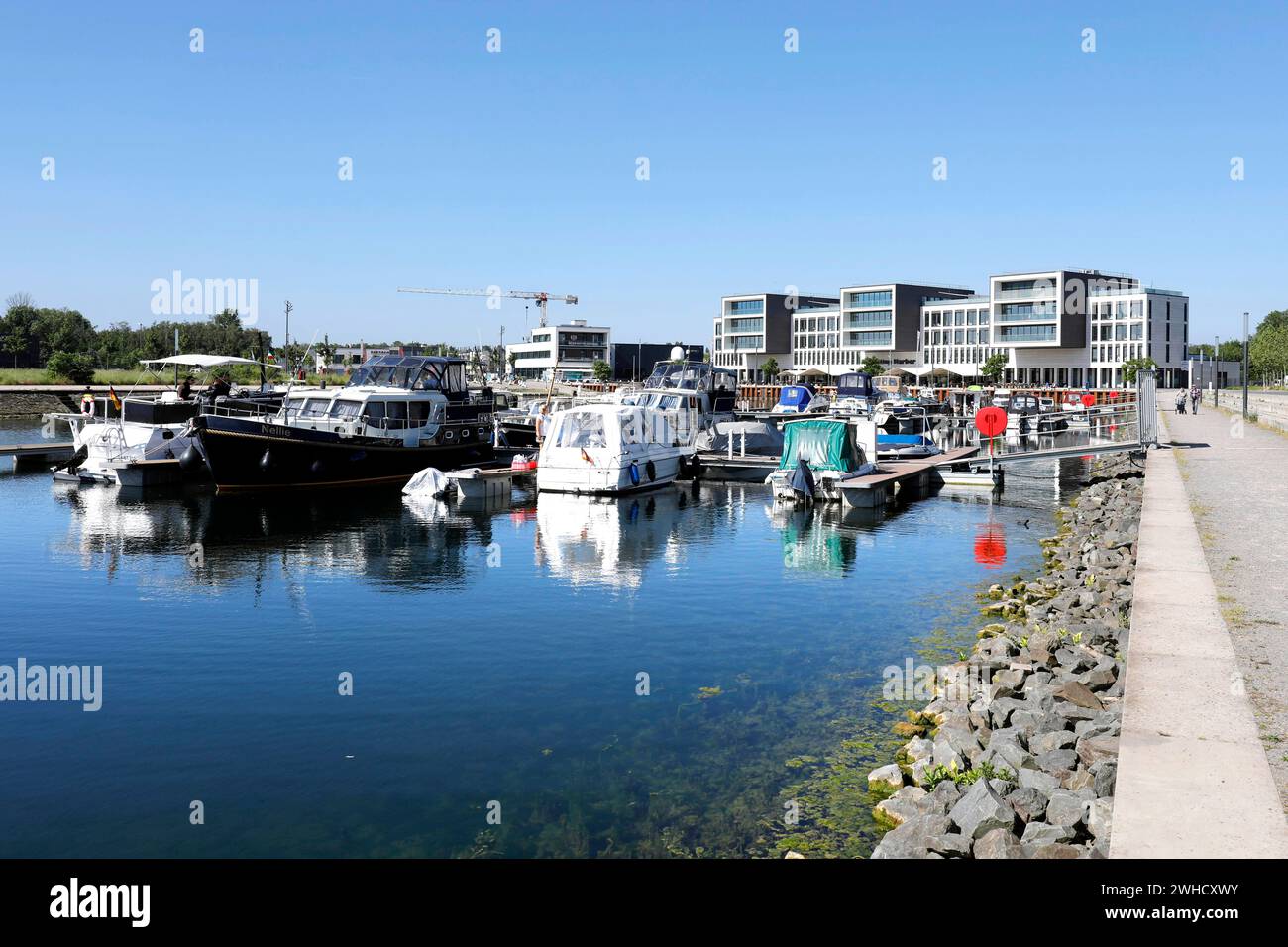 Marina Hafen Graf Bismarck, der umgebaute und neu gebaute Hafen der ehemaligen Zeche Graf Bismarck. Die freigegebene Zeche wird gebaut Stockfoto