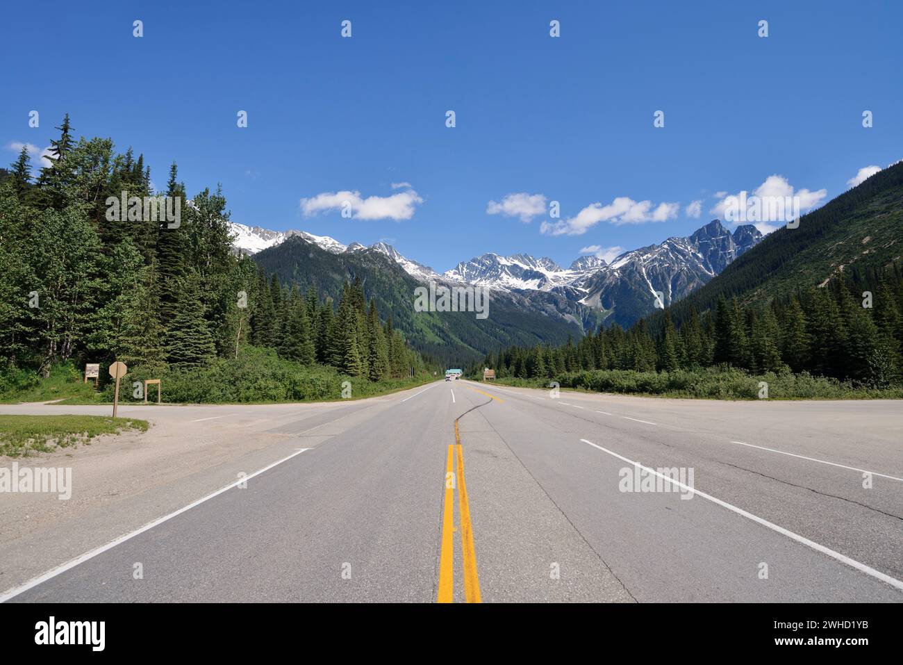 Trans-Canada Highway am Rogers Pass, Glacier National Park, British Columbia, Kanada Stockfoto