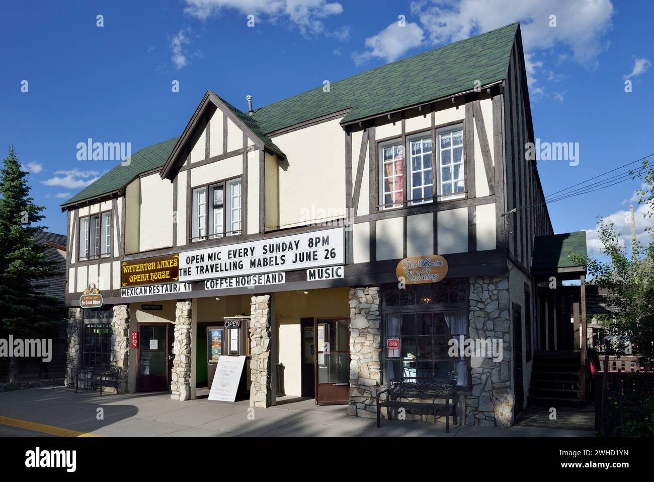 Opera House, Stadthalle Von Waterton, Waterton Lakes National Park, Alberta, Kanada Stockfoto