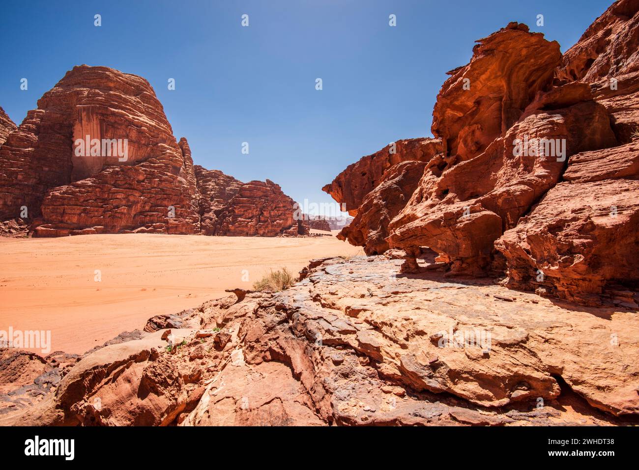 Wüstenlandschaft in Wadi Rum, Jordanien Stockfoto