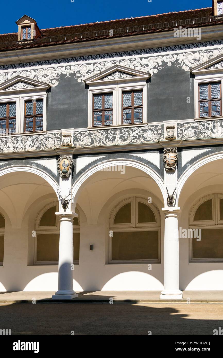 Dresden, Residenzschloss, Stallhof, Arkaden mit toskanischen Säulen, Wappen, Sgraffitomalerei Stockfoto