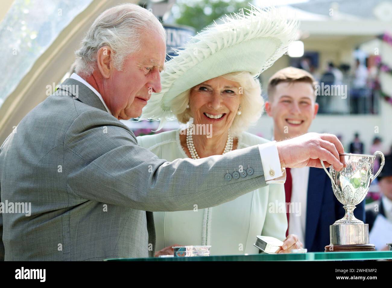 22.06.2023, Großbritannien, Windsor, Ascot - König Karl III. Und seine Frau Camilla. 00S230622D450CAROEX.JPG [MODELLVERSION: NEIN, EIGENSCHAFTSFREIGABE: NEIN (c) caro ima Stockfoto