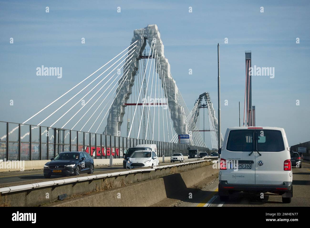 "02.10.2023, Deutschland, Nordrhein-Westfalen, Köln - Neubau der Rheinbrücke Leverkusen an der A1. 00S231002D015CAROEX.JPG [MODELL RELE Stockfoto