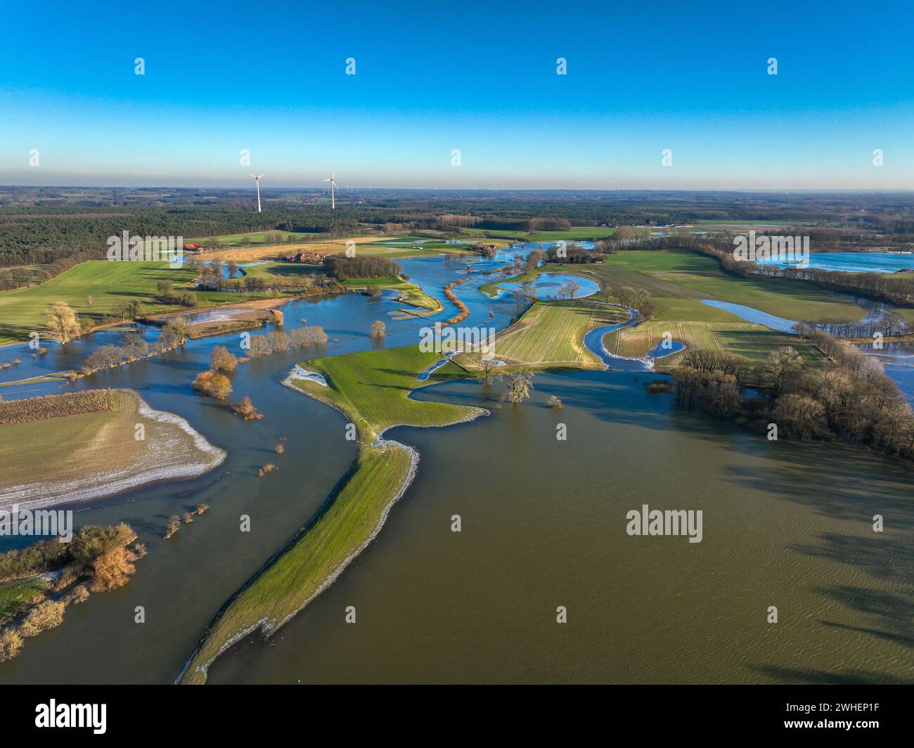 '09.01.2024, Deutschland, Nordrhein-Westfalen, Haltern am See - Hochwasser an der Lippe, Fluss im Ruhrgebiet, die Felder, die landwirtschaftlichen Flächen des f Stockfoto