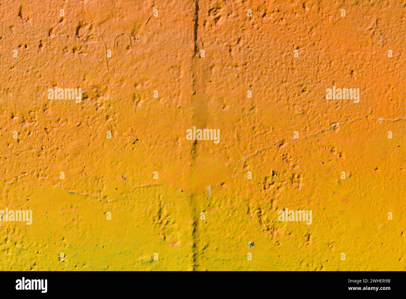 Farbenfrohe bemalte Wand Stockfoto