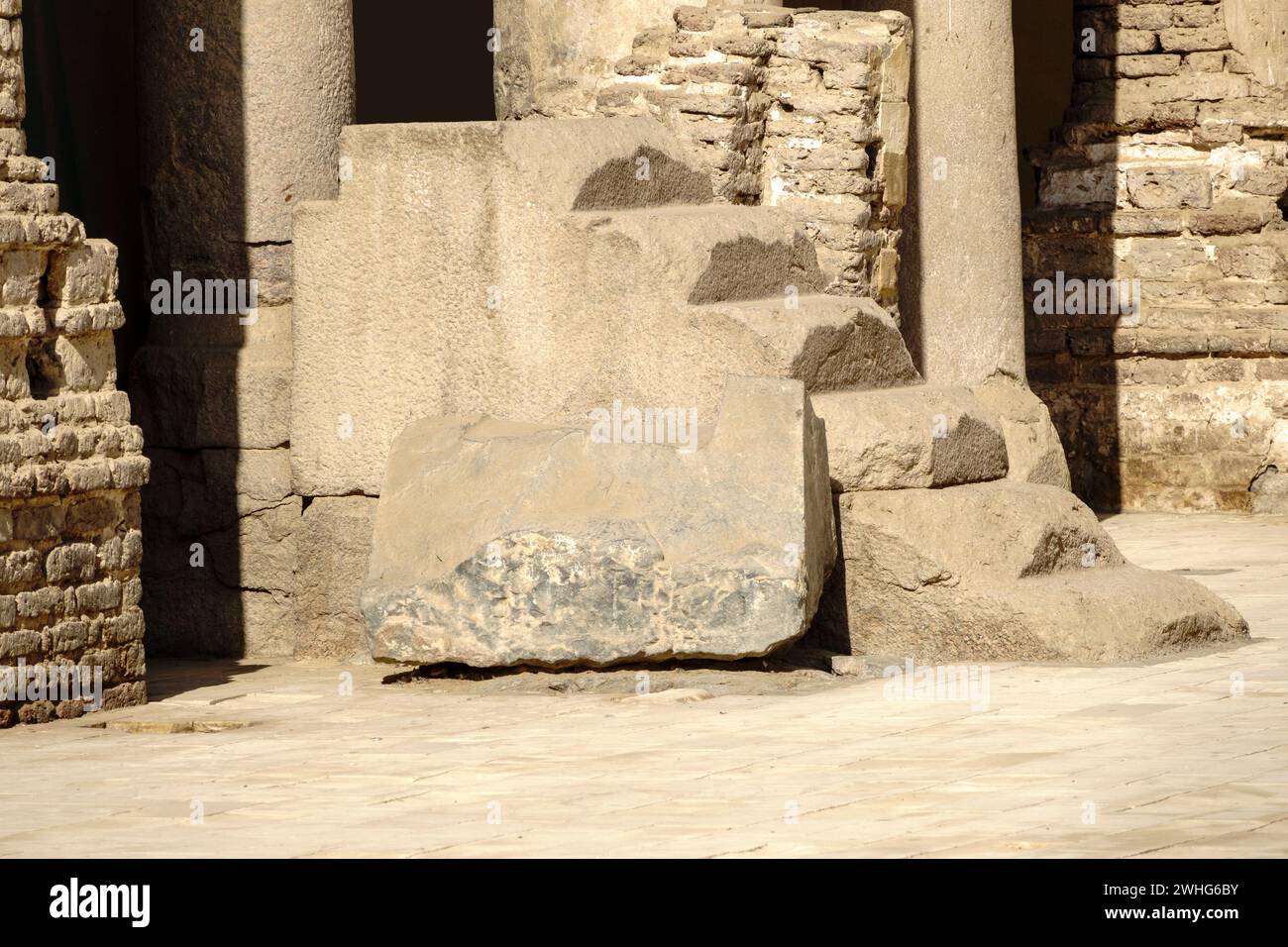 Das Weiße Kloster in der Nähe der oberägyptischen Stadt Sohag, Mittelägypten Stockfoto