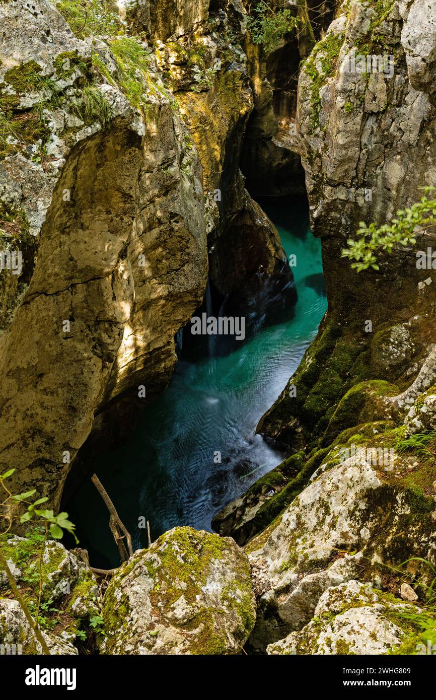 Blick in die großen Täler des Flusses SoÄa in Slowenien Stockfoto