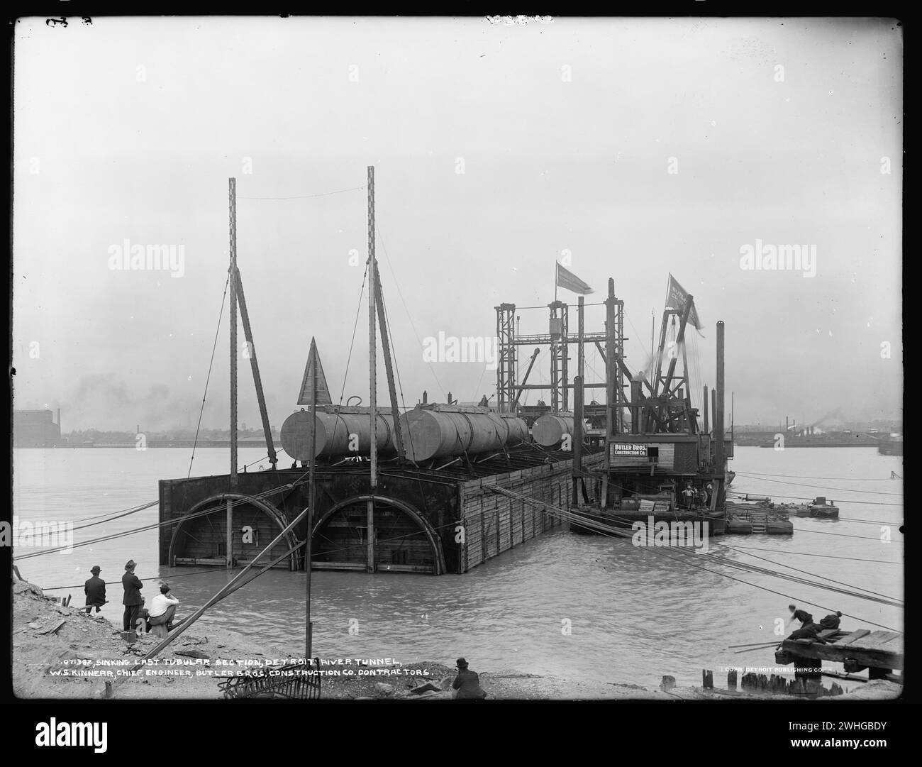 Der letzte röhrenförmige Abschnitt, der Detroit River Tunnelbau, zwischen Detroit, Michigan, USA und Windsor, Kanada, 1920er Jahre Stockfoto