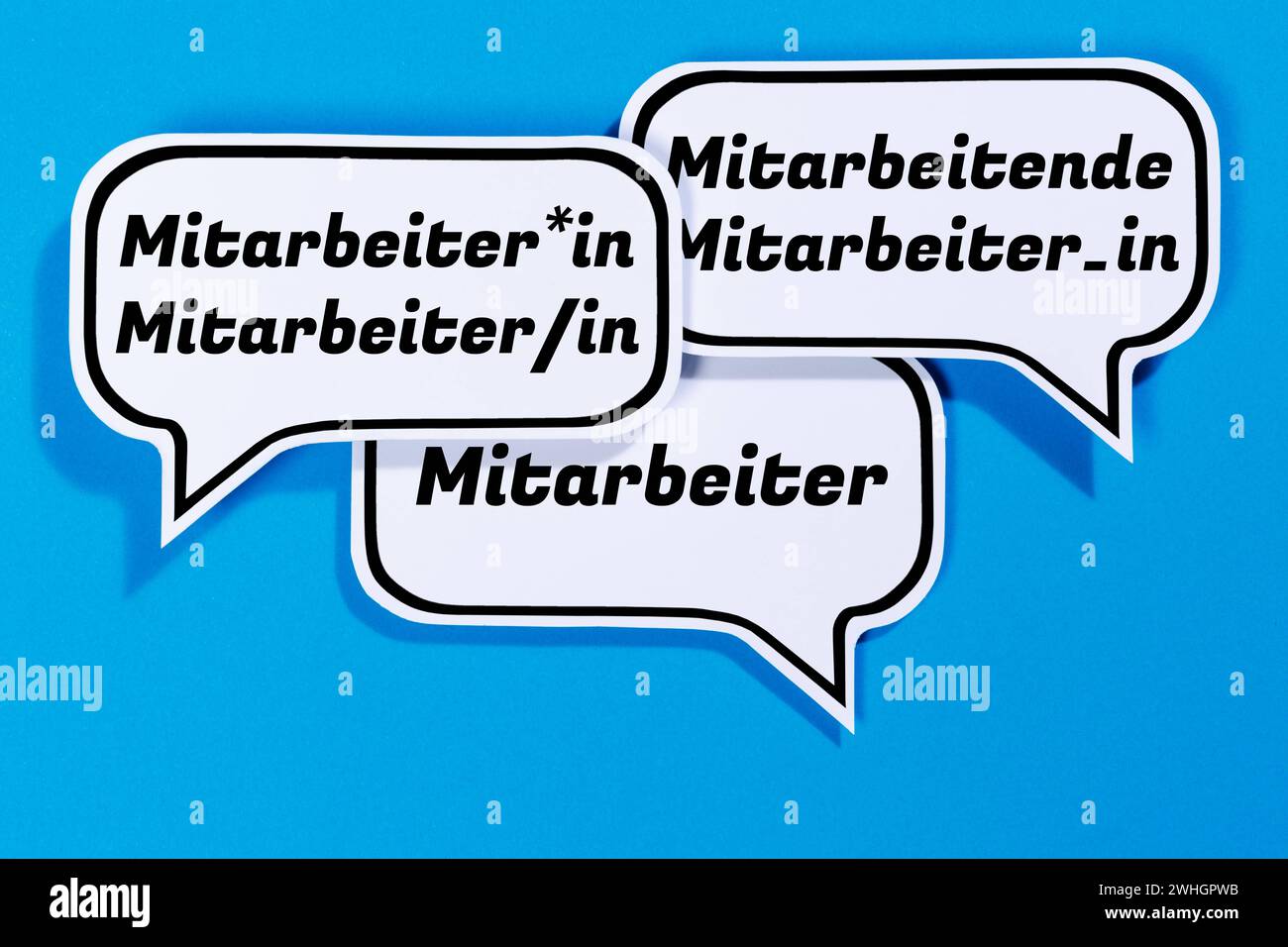 Gendern am Beispiel Mitarbeiter*in mit Gendersternchen als Symbol für gendergerechte Sprache in Sprechblasen Kommunikation Konzept reden Stuttgart, Deutschland - 16. Januar 2024: Gendern am Beispiel Mitarbeiter*in mit Gendersternchen als Symbol für gendergerechte Sprache in Sprechblasen Kommunikation Konzept reden in Stuttgart, Deutschland. *** Gendern am Beispiel Mitarbeiter Mitarbeiterin mit Gendersternchen als Symbol für gendergerechte Sprache in Sprechblasen Kommunikation Konzept reden Stuttgart, Deutschland 16 Januar 2024 Gendern am Beispiel Mitarbeiter Mitarbeiterin Stockfoto