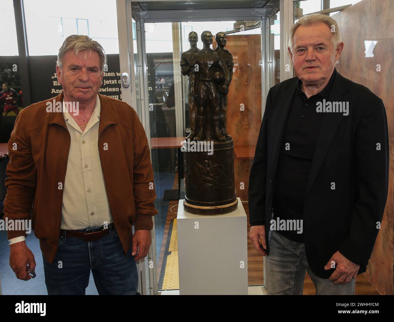 Martin Hoffmann und Hans-JÃ¼rgen Herrmann vom 1. FC Magdeburg vor dem ursprünglichen FDGB Cup am 01.05.2023 Stockfoto