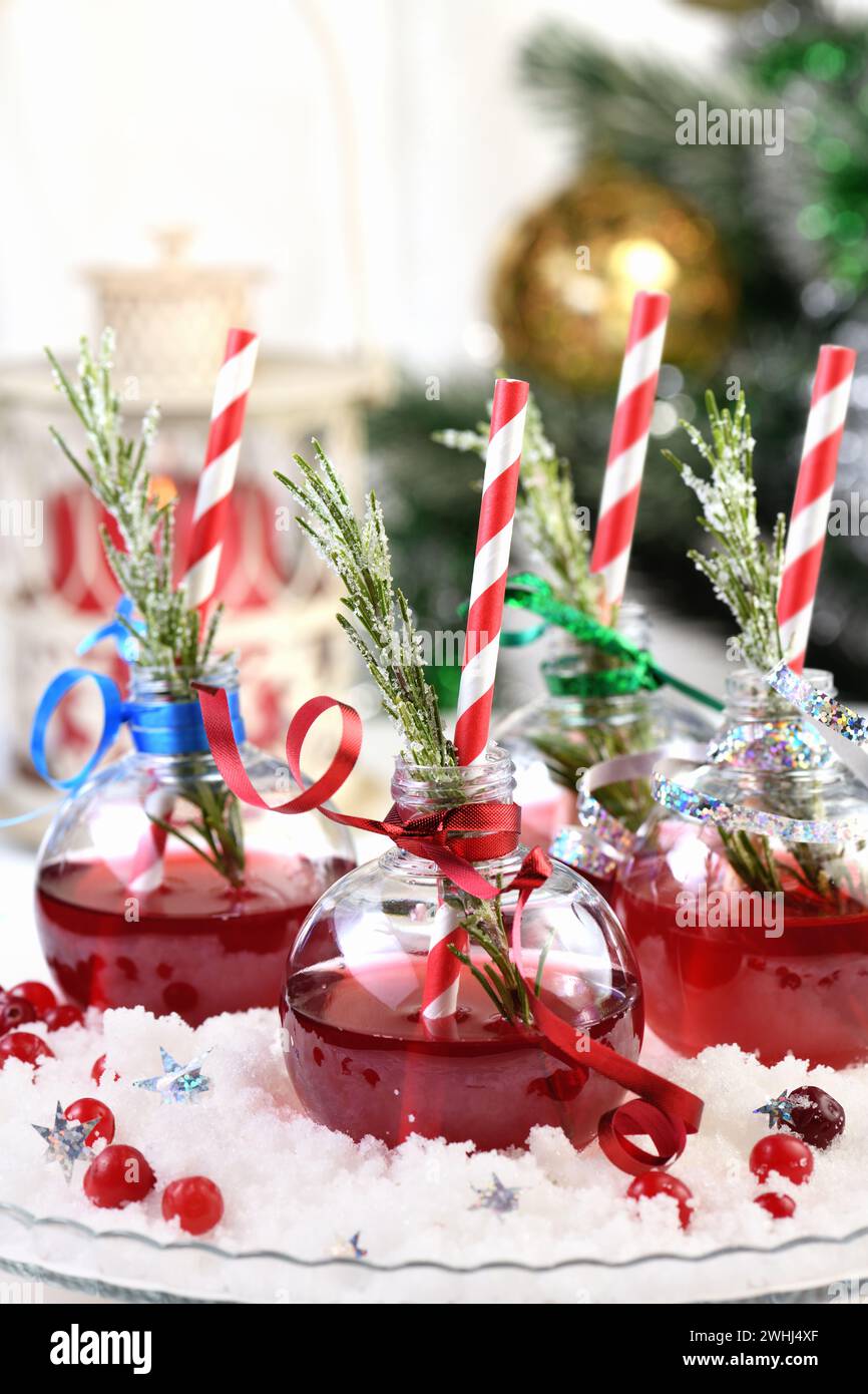 Weihnachtscocktail Cranberry Gin Stockfoto