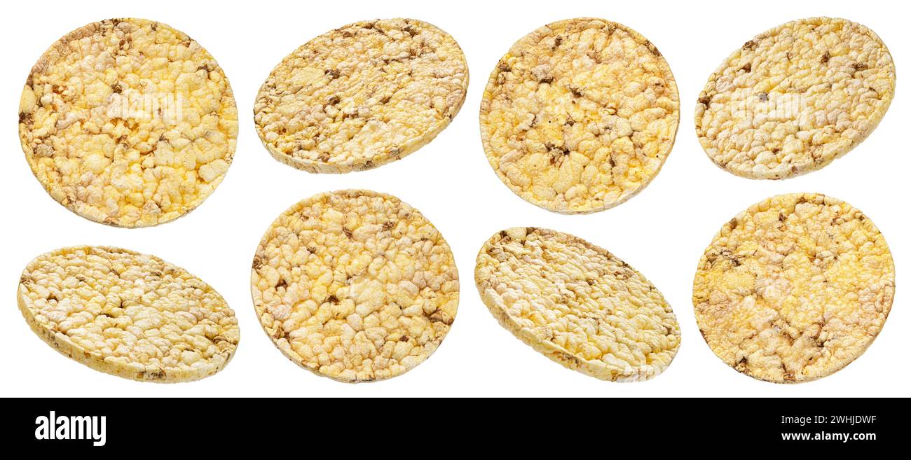 Puffreis und Maiskuchen isoliert auf weißem Hintergrund Stockfoto