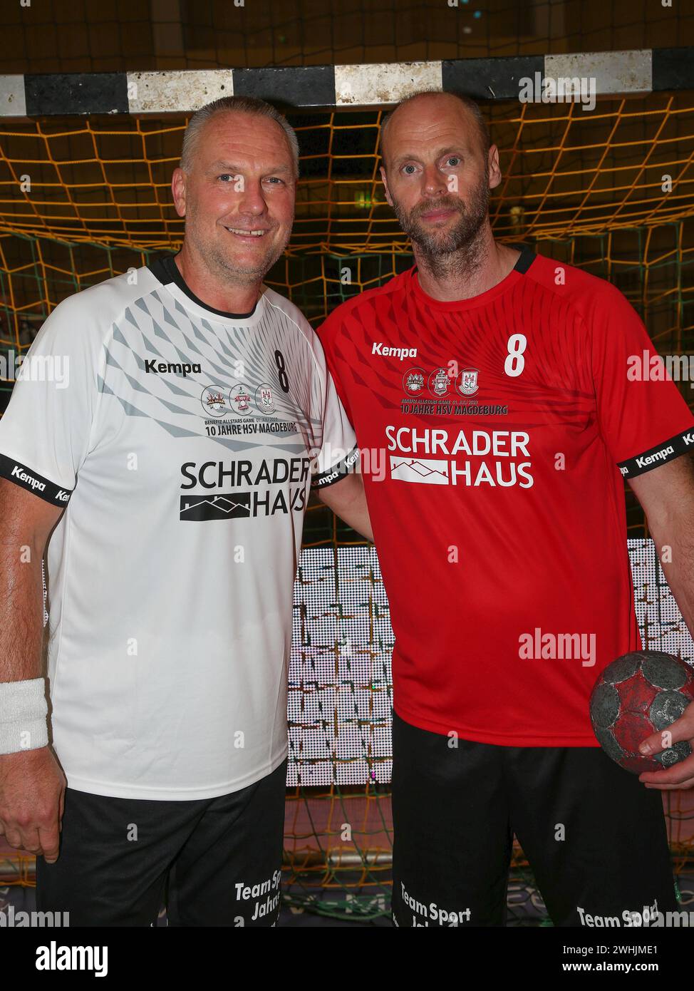 Die Handballspieler Christian Schwarzer und Olafur Stefansson profitieren vom Allstars Game 2023 in Magdeburg Stockfoto