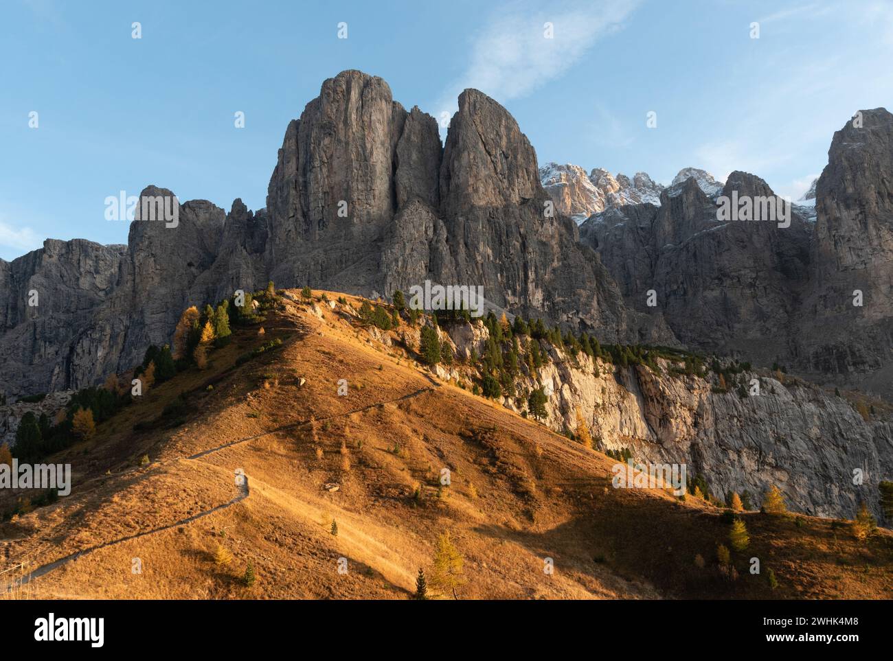 Berglandschaft mit felsigen dolomiten. Passo Gardena Südtirol in Italien. Stockfoto