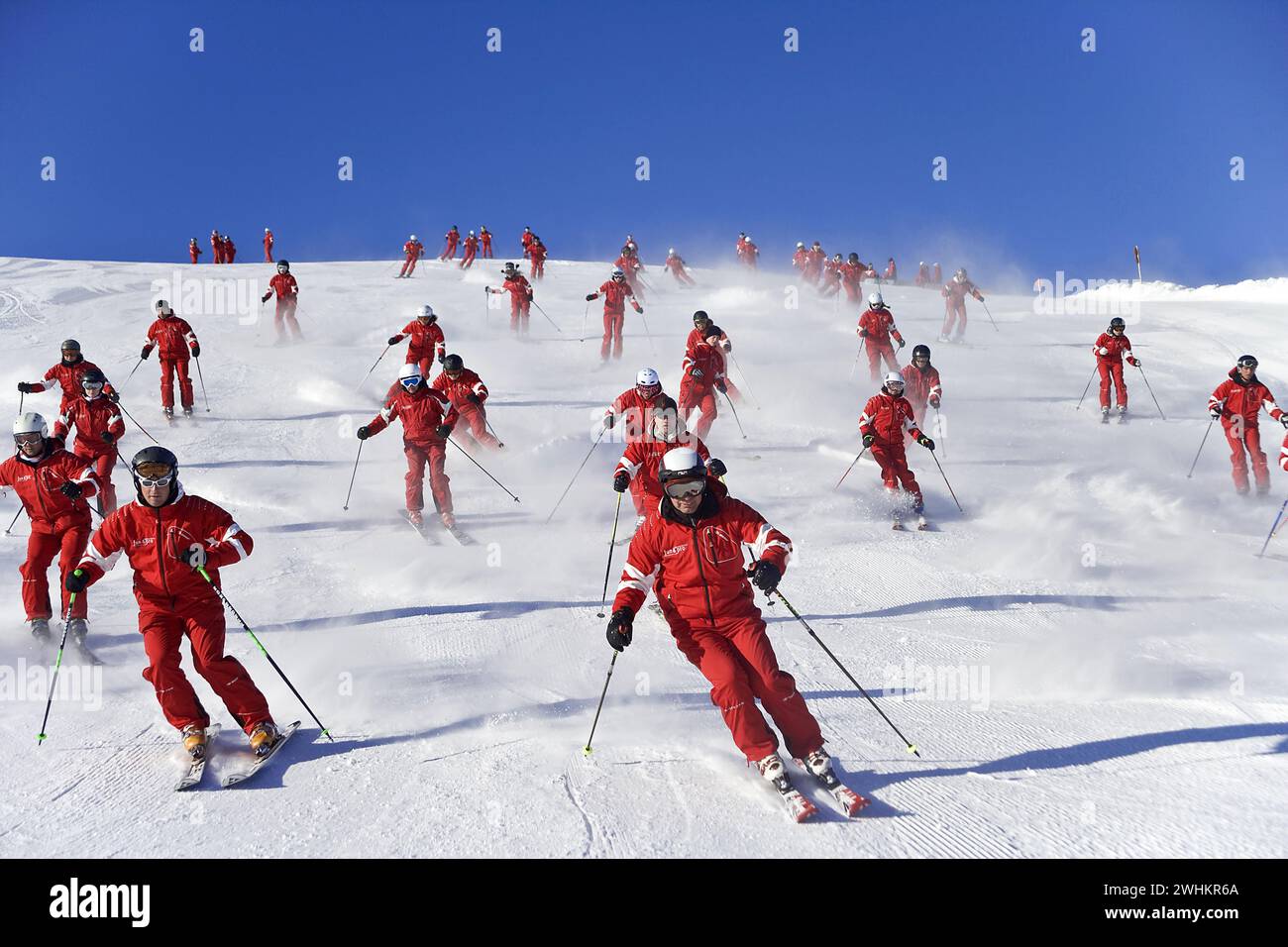 Skier in Aktion, Skischule, Gruppe in Österreich Stockfoto