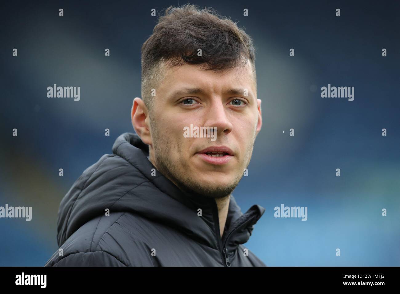 Leeds, Großbritannien. Februar 2024. Jordan Hugill #10 von Rotherham United kommt am 10. Februar 2024 in Elland Road, Leeds, Großbritannien, vor dem Sky Bet Championship Match Leeds United gegen Rotherham United in der Elland Road, Leeds, Großbritannien, am 10. Februar 2024 (Foto: James Heaton/News Images) in Leeds, Großbritannien. (Foto: James Heaton/News Images/SIPA USA) Credit: SIPA USA/Alamy Live News Stockfoto