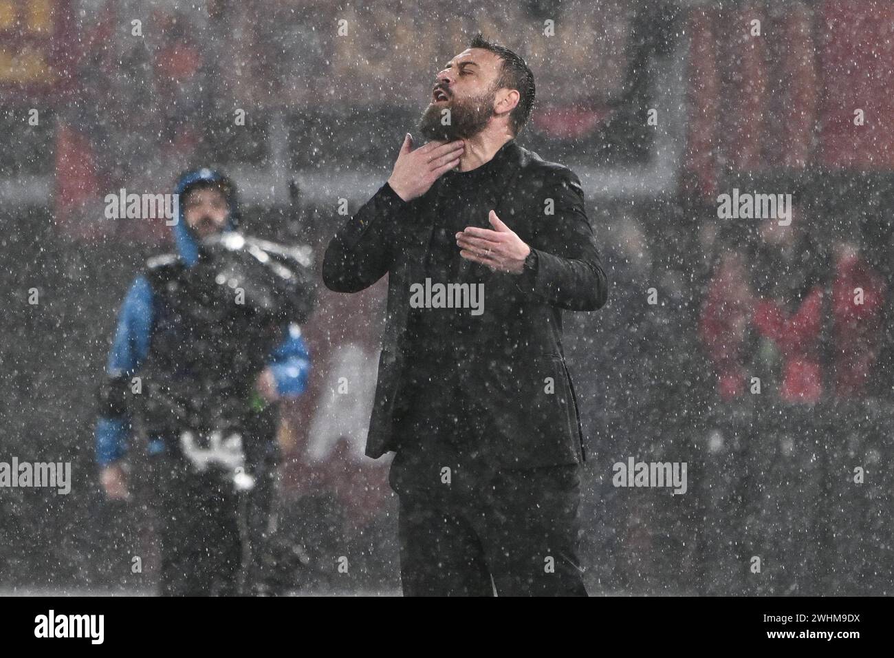 Rom, Italien. Februar 2024. Daniele de Rossi Cheftrainer der AS Roma Gestures während des Spiels der Serie A zwischen AS Roma und FC Internazionale im Stadio Olimpico in Rom, Italien am 10. Februar 2024. Quelle: Nicola Ianuale/Alamy Live News Stockfoto