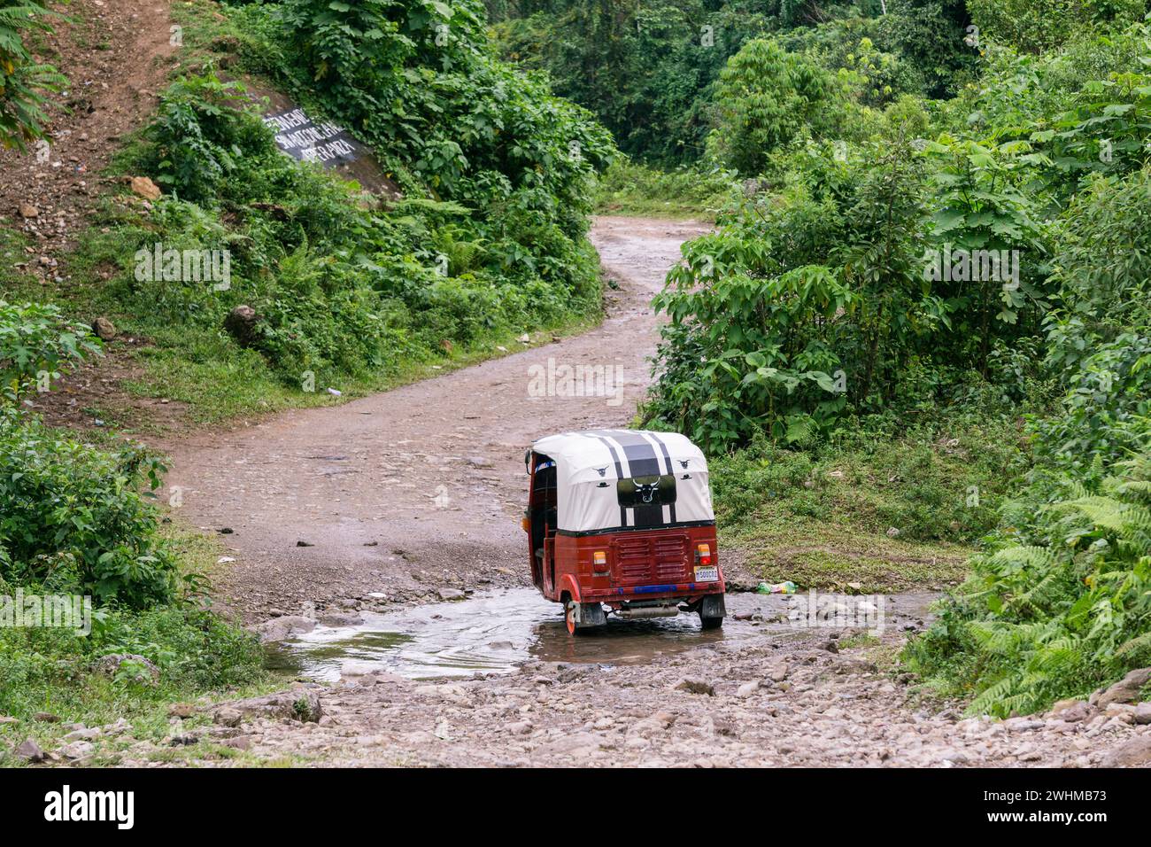 TUC-Tuc auf der Straße von La TaÃ±A nach Union im Mai 31 Stockfoto