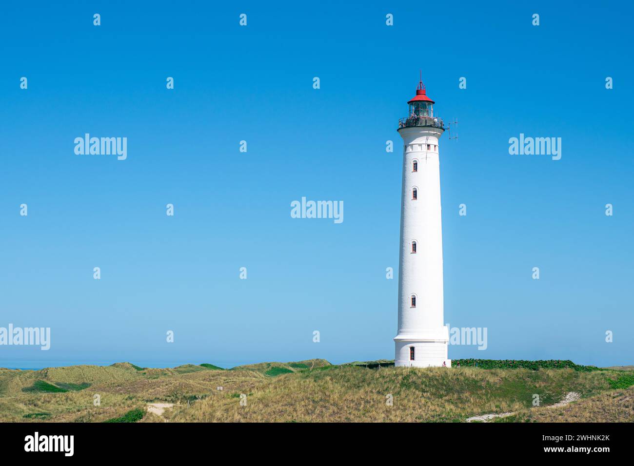 Leuchtturm an der dänischen Küste namens Lyngvig Fyr Stockfoto