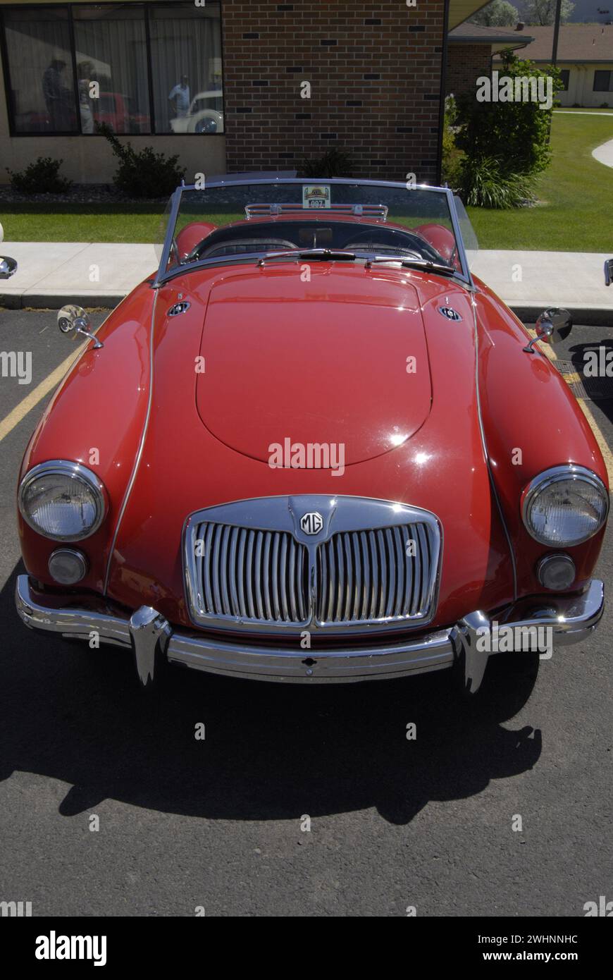 LEWISTON/IDAHO STATE/USA   Senioren im R oyal Plaza Retirement Center Genießen Sie heute am donnerstag, den 16. Mai 2012 Barbeque, hawaiianische Hotdogs und Hamburger sowie eine Oldtimer-Show (FOTO VON DEAN PICTURES) Stockfoto