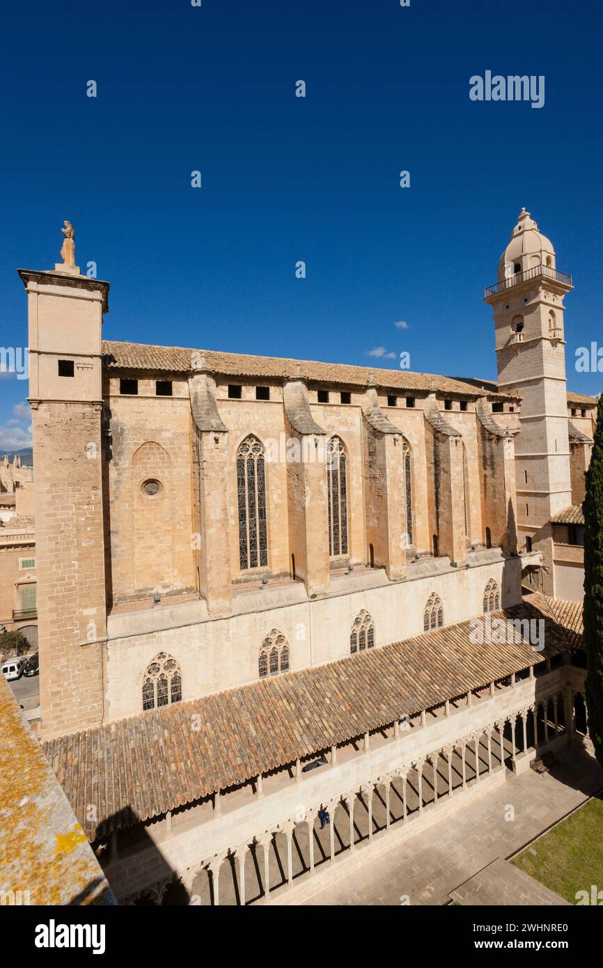 Iglesia y claustro de Sant Francesc Stockfoto