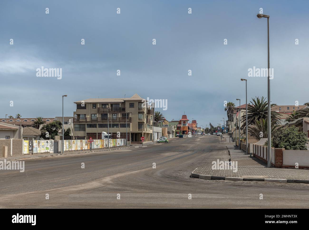 Straßenszene in der namibischen Küstenstadt Swakopmund Stockfoto