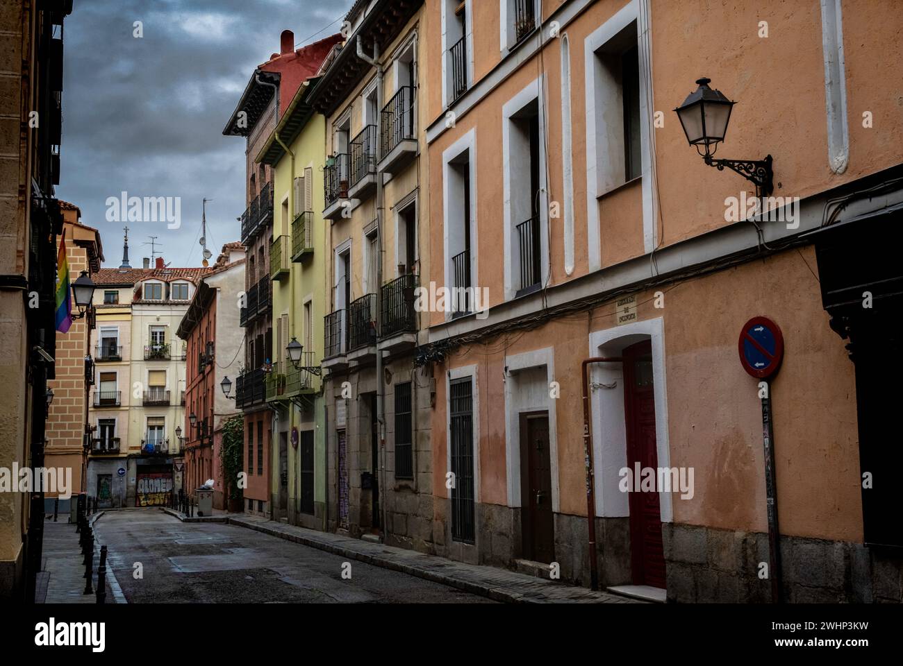Straßen von Barrio La Latina, Madrid, Spanien. Februar 2022 Stockfoto