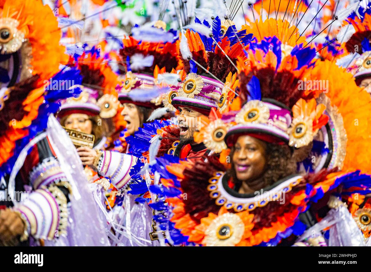 ao Paulo, Brasilien, am 10. Februar 2024. Tom Maior parade während der Parade der Samba-Schulen, die Teil der Auftritte der Special Group in Sao Paulo ist, die am 10. Februar 2024 im Anhembi Sambadrome in der nördlichen Zone von Sao Paulo, Brasilien, stattfindet. (Foto von Anderson Lira/Thenews2/NurPhoto) Credit: NurPhoto SRL/Alamy Live News Stockfoto