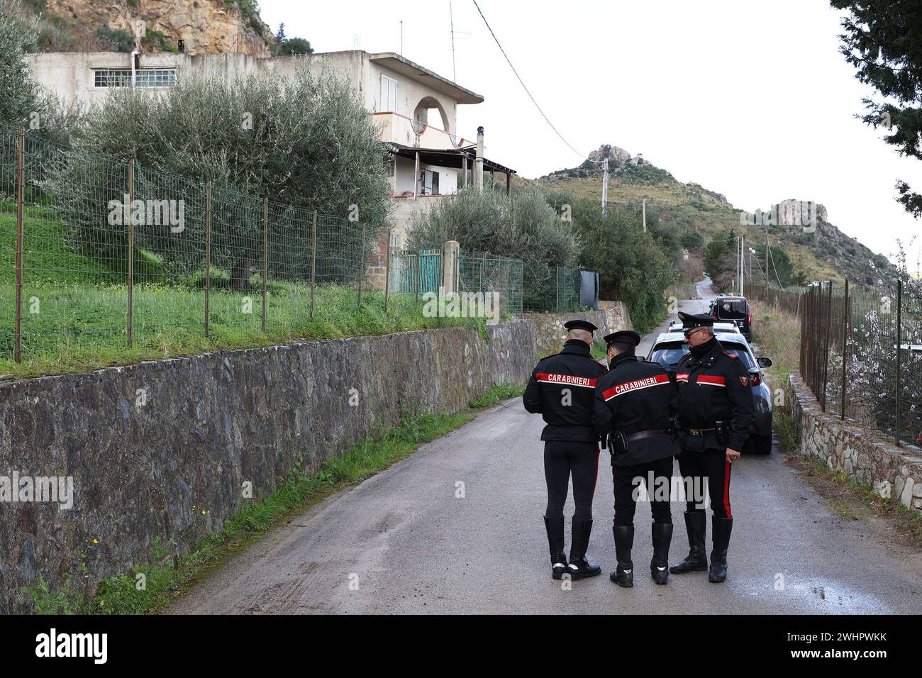 Altavilla Milicia ( Palermo) Februar 2024 Triplice omicidio ad Altavilla Milicia - uomo uccide la moglie e e i due figli nella foto il Luogo della strage Dove il marito ha ucciso la moglie e due figli di 5 e 16 anni una delle figlie è riuscita a Schmettersi in Salvo Stockfoto