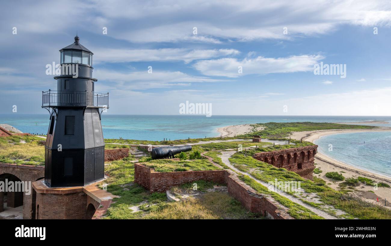 Garden Key Lighthouse, Kanon, Fort Jefferson, Garden Key, Golf von Mexiko, Trockener Tortugas-Nationalpark, Florida Stockfoto