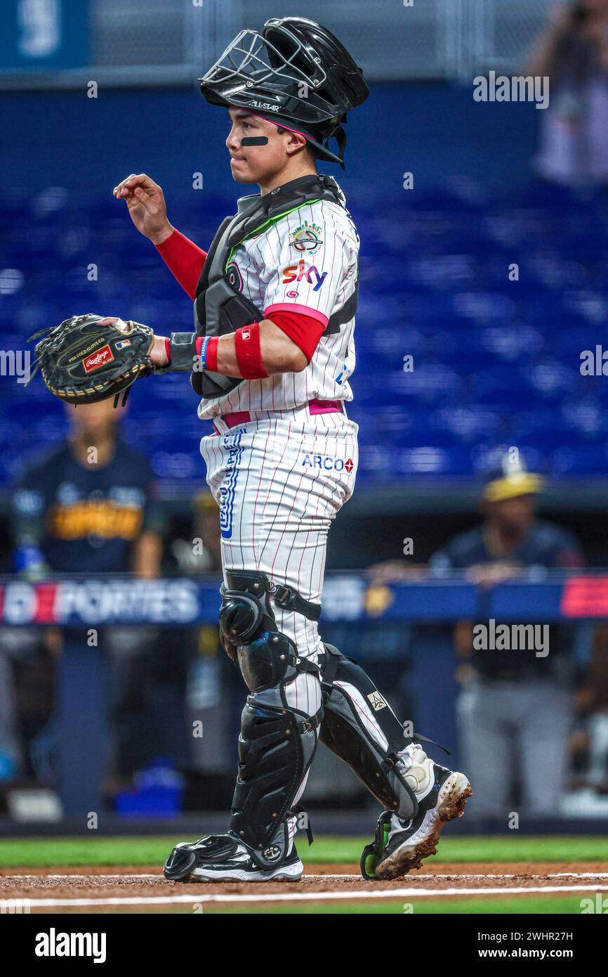 MIAMI, FLORIDA - 1. FEBRUAR: Alexis Wilson aus Naranjeros, Mexiko, während eines Spiels zwischen Curazao und Mexiko im loanDepot Park als Teil der Serie del Caribe 2024 am 1. Februar 2024 in Miami, Florida. (Foto: Luis Gutierrez/Norte Photo) Stockfoto