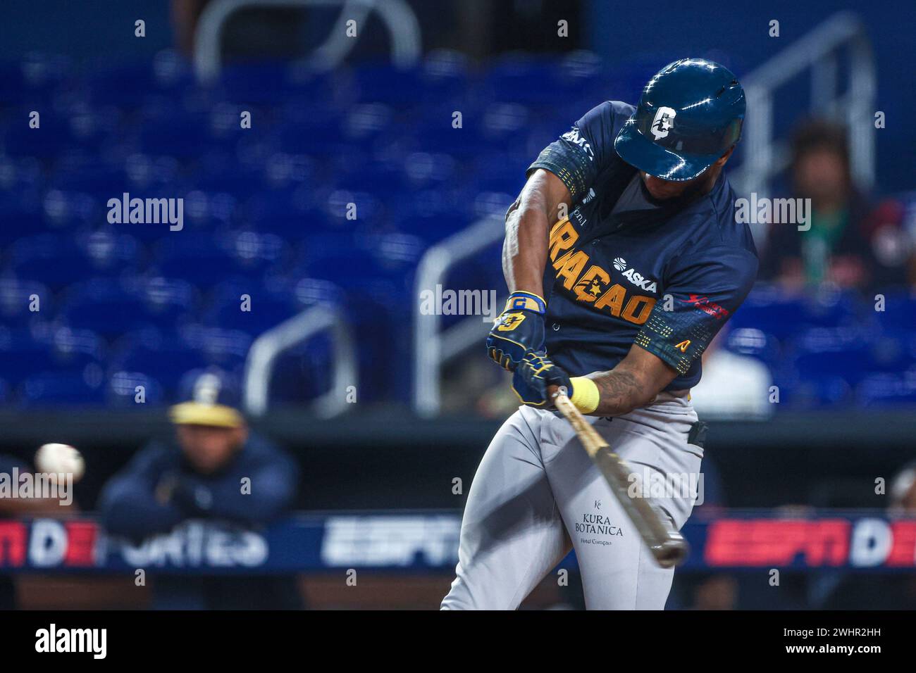 MIAMI, FLORIDA - 1. FEBRUAR: Jurickson Profar, während eines Spiels zwischen Curazao und Mexiko im loanDepot Park als Teil der Serie del Caribe 2024 am 1. Februar 2024 in Miami, Florida. (Foto: Luis Gutierrez/Norte Photo) Stockfoto