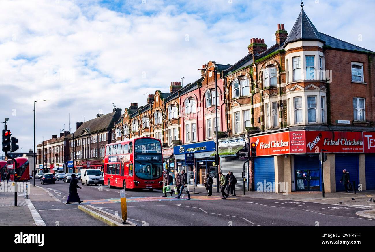 Edmonton Fore Street, Enfield, North London, England Großbritannien Stockfoto