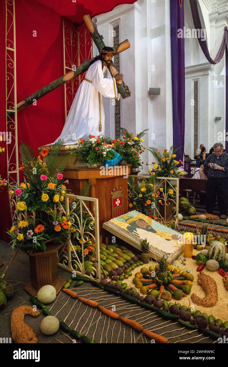 Antigua, Guatemala. Statue von Jesus in der Kirche von La Merced. Stockfoto